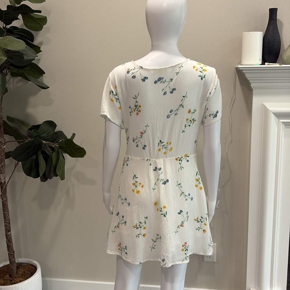 LA Hearts Floral Crinkled Babydoll Dress Size Large Short Sleeve Plunge V-Neck - Picture 6 of 13